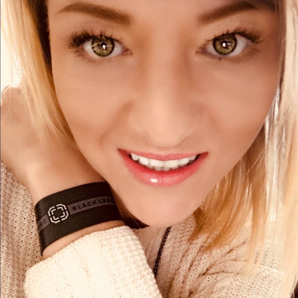 ‼️MEET YOUR SELLER‼️